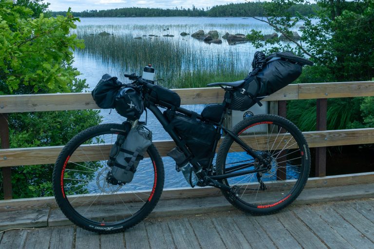 Fahrrad mit selbstgenähter Bikepacking Rahmentasche